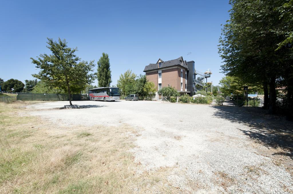 Hotel Caselle San Lazzaro di Savena Exterior foto